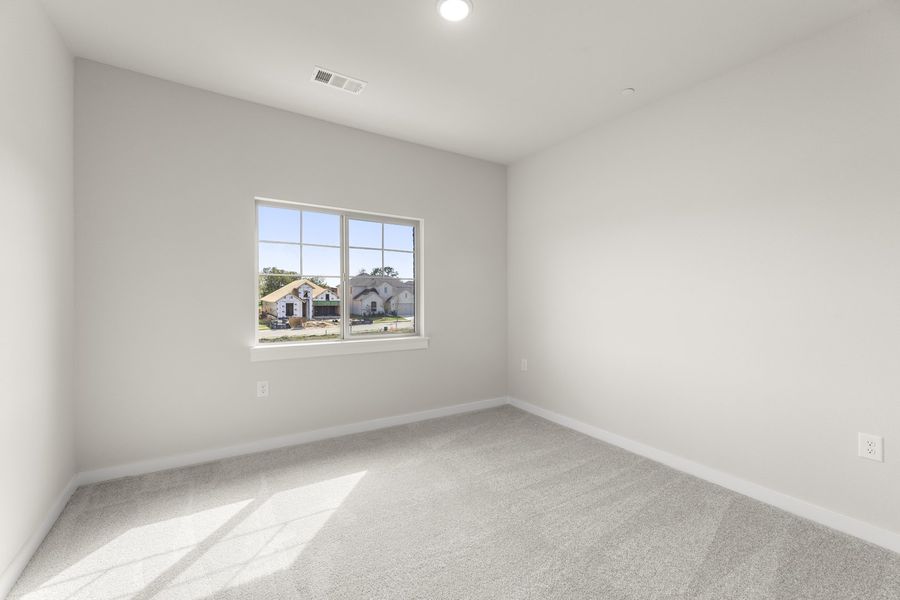 Spacious, unfurnished interior of a new home in Wildridge, Oak Point (Image 20). Spacious, unfurnished interior of a new home in Wildridge, Oak Point (Image 20).