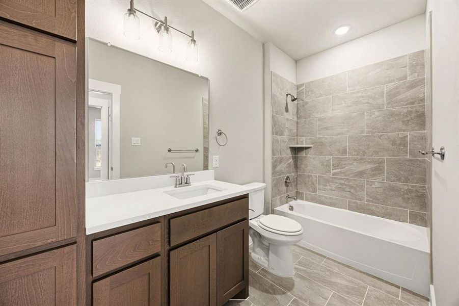 Furnished interior view inside a new home in Ladera Prosper, Prosper (Image 9).