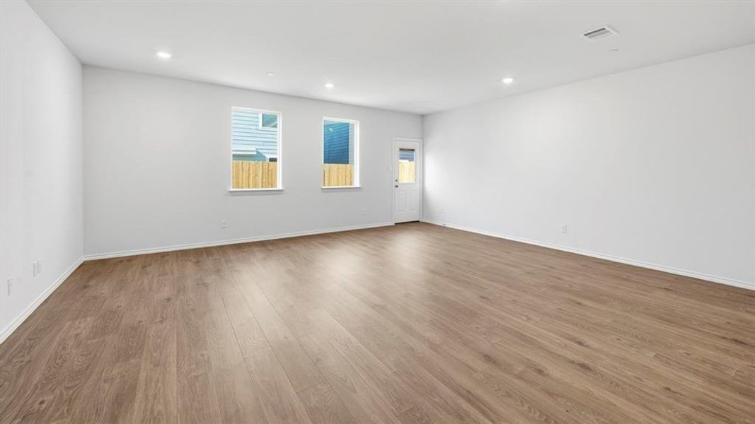 Spacious, unfurnished interior of a new home in Arbor Trails South, Princeton (Image 30).