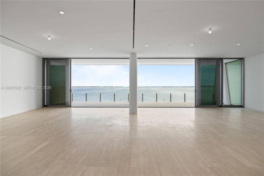 Spacious, unfurnished interior of a new home in , Miami (Image 21).