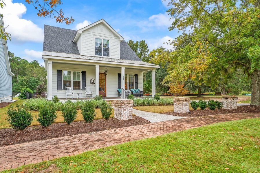 Exterior details and patio area of a home in , Beaufort (Image 21).