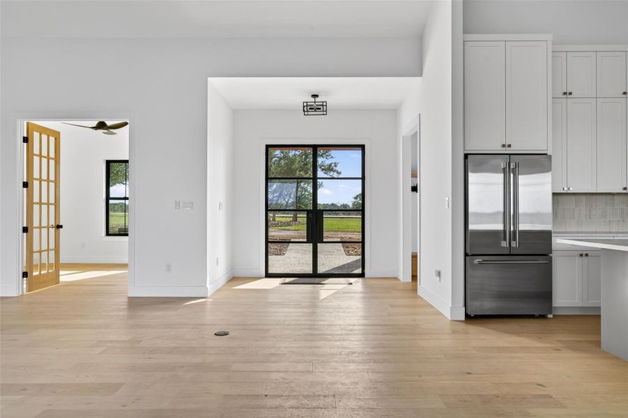 Spacious, unfurnished interior of a new home in , Johnson City (Image 18).