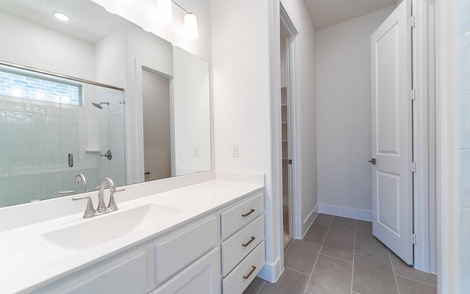 Furnished interior view inside a new home in Craig Ranch, McKinney (Image 11).