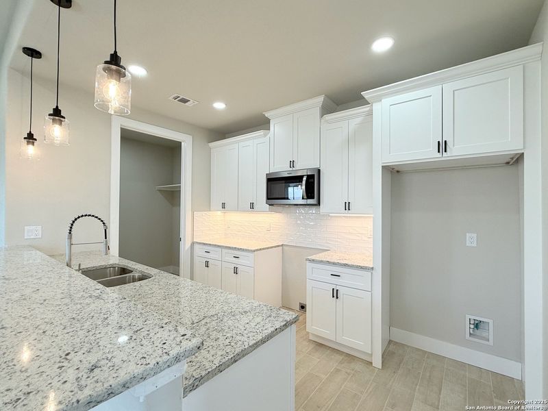 Furnished interior view inside a new home in , La Vernia (Image 10). Furnished interior view inside a new home in , La Vernia (Image 10).