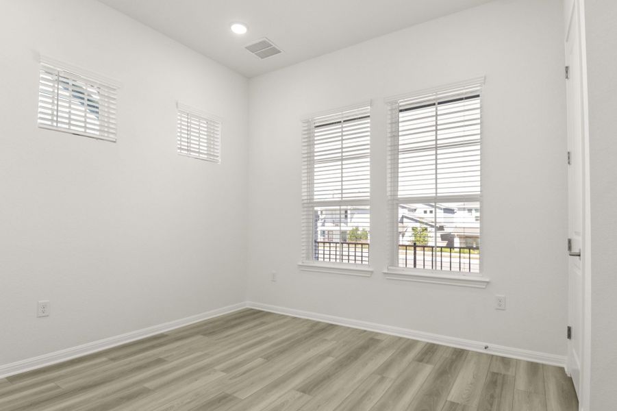 Spacious, unfurnished interior of a new home in Easton Park, Austin (Image 44).