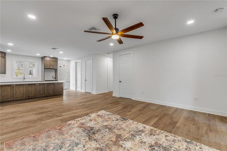 Spacious, unfurnished interior of a new home in , Edgewater (Image 17).
