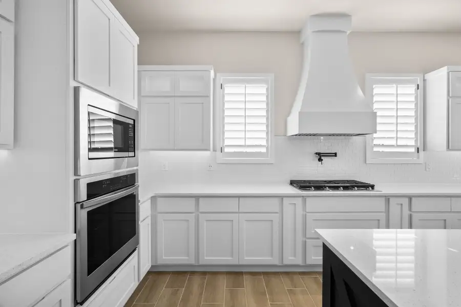 Representative furnished interior of a home built from the Pine Hurst by LEH. Homes in Emerald Estates, El Paso (Image 13). Representative furnished interior of a home built from the Pine Hurst by LEH. Homes in Emerald Estates, El Paso (Image 13).