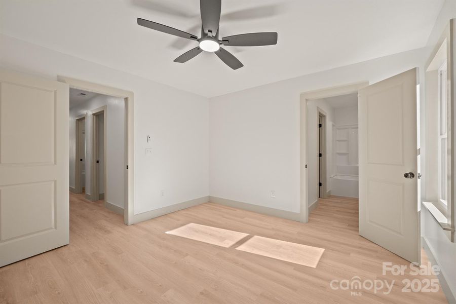 Spacious, unfurnished interior of a new home in , Newton (Image 35).