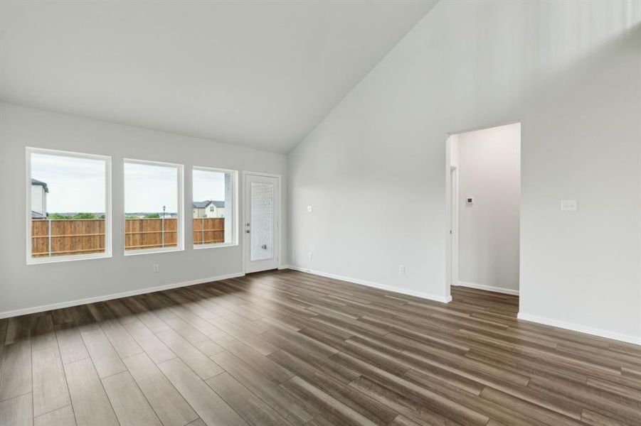 Spacious, unfurnished interior of a new home in Bellagio, Forney (Image 13). Spacious, unfurnished interior of a new home in Bellagio, Forney (Image 13).