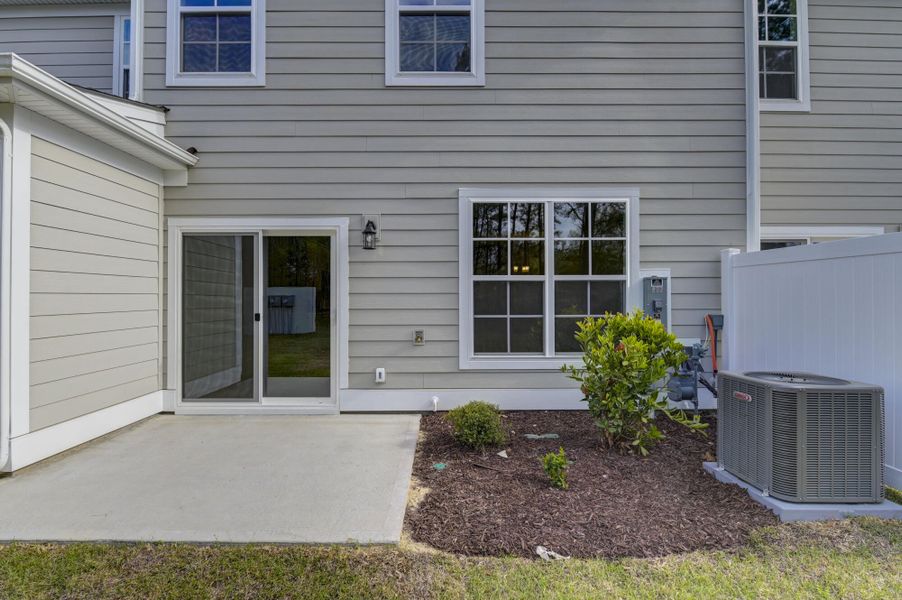 Exterior details and patio area of a home in Lake Carolina Townhomes, Columbia (Image 27).