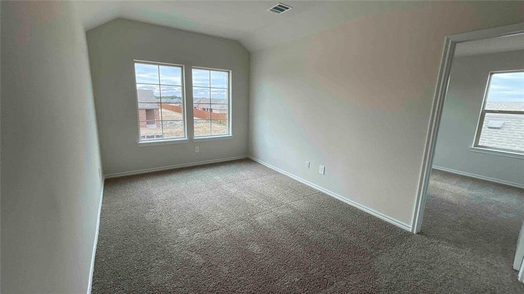 Spacious, unfurnished interior of a new home in Elevon, Lavon (Image 17).