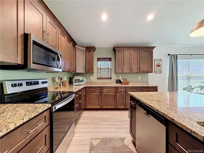 Furnished interior view inside a new home in The Fairways At Twisted Oaks, Beverly Hills (Image 42).