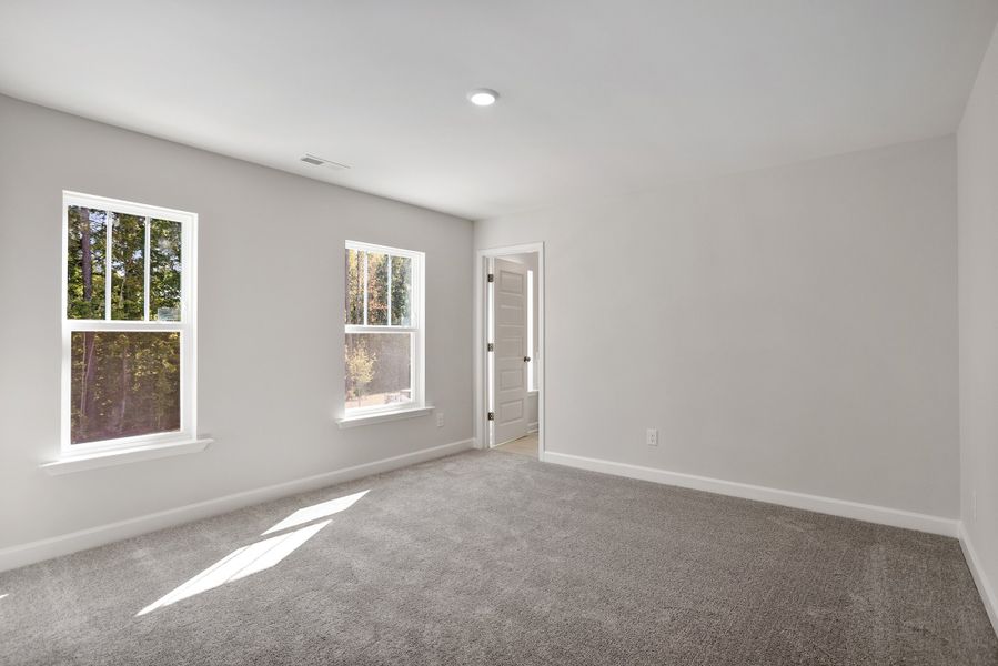 Spacious, unfurnished interior of a new home in Georgias Landing, Raleigh (Image 35).
