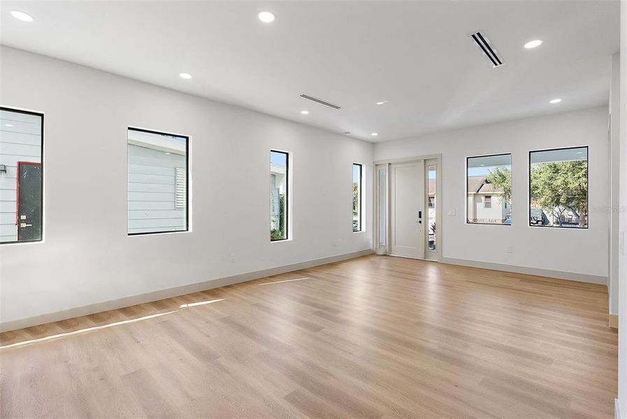 Spacious, unfurnished interior of a new home in , Tampa (Image 29). Spacious, unfurnished interior of a new home in , Tampa (Image 29).