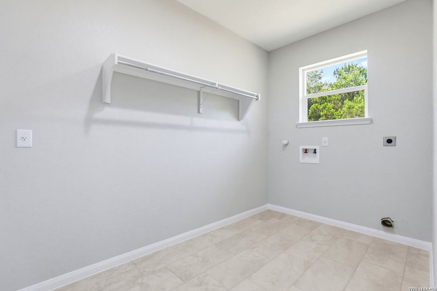 Spacious, unfurnished interior of a new home in , Spring Branch (Image 16).