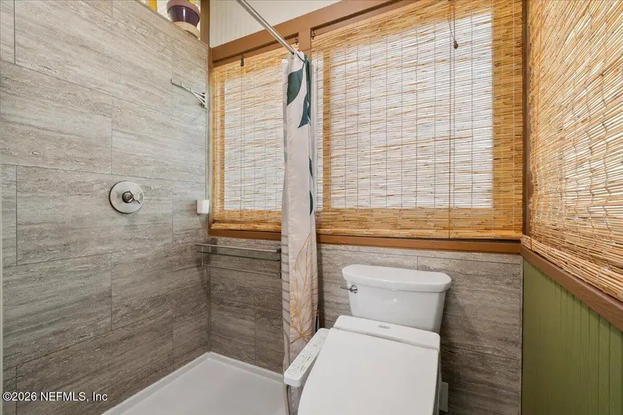 Furnished interior view inside a new home in , Middleburg (Image 4).