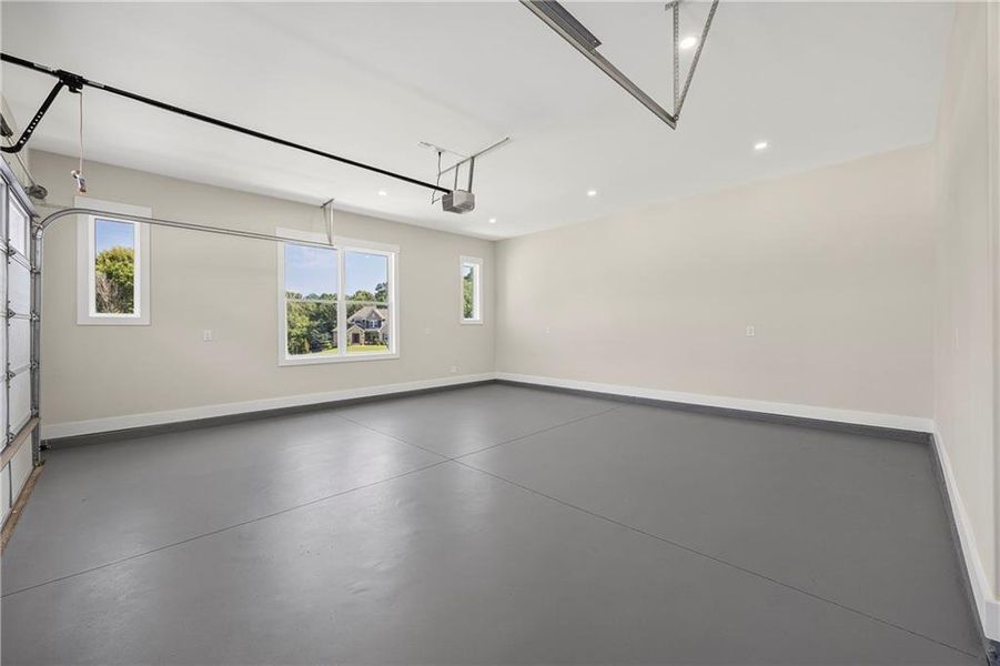 Spacious, unfurnished interior of a new home in , Marietta (Image 67).