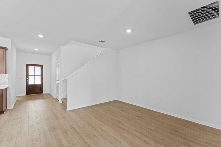 Spacious, unfurnished interior of a new home in Bar W Ranch, Leander (Image 26). Spacious, unfurnished interior of a new home in Bar W Ranch, Leander (Image 26).