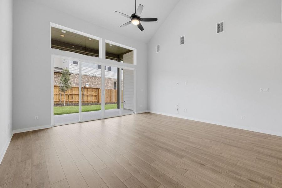 Spacious, unfurnished interior of a new home in Heritage, Dripping Springs (Image 21).