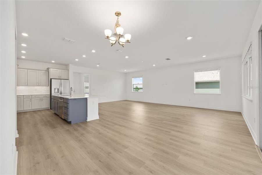 Spacious, unfurnished interior of a new home in , Ocala (Image 31).