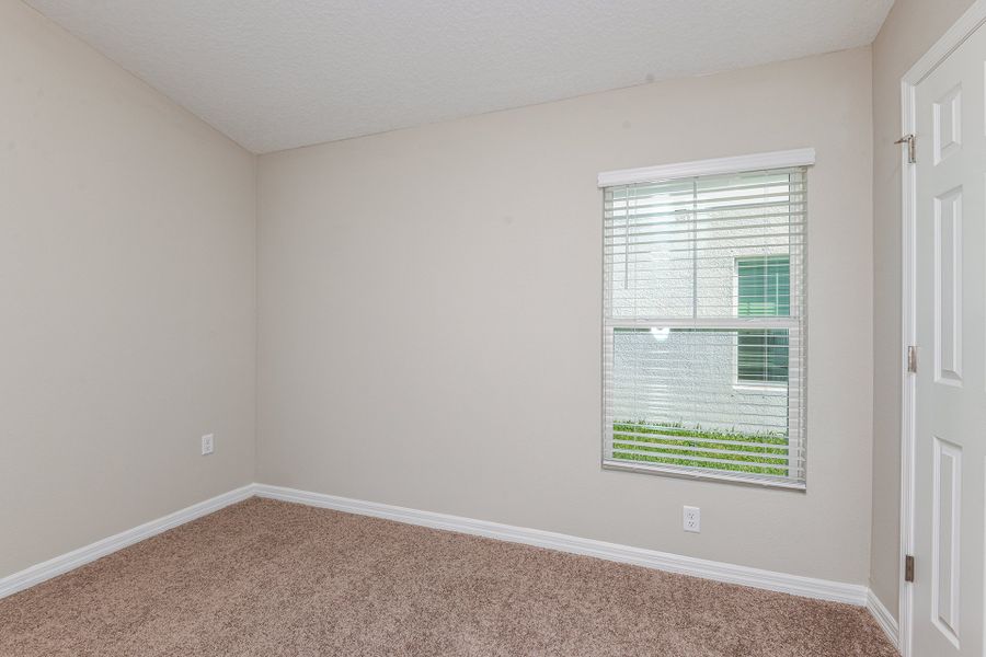 Spacious, unfurnished interior of a new home in Crosswinds, Haines City (Image 20).