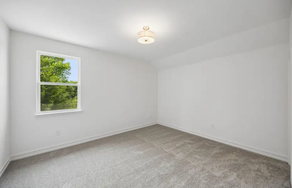 Spacious, unfurnished interior of a new home in Wilson Creek Meadows, Celina (Image 16).