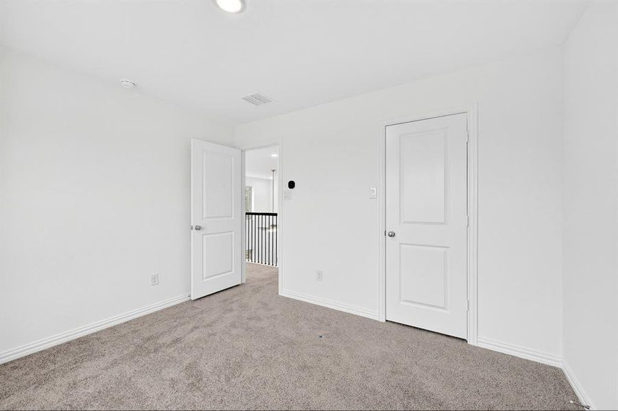 Spacious, unfurnished interior of a new home in Tarrytown, Crowley (Image 30).