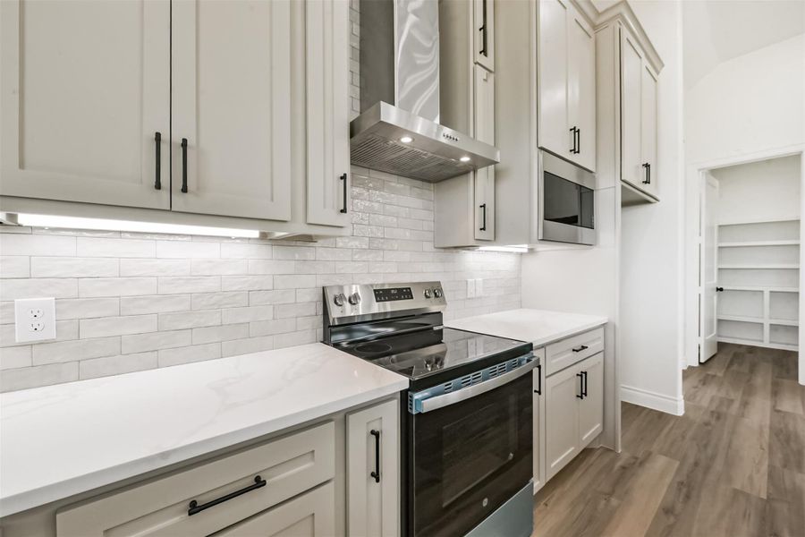 Furnished interior view inside a new home in , Angleton (Image 12).