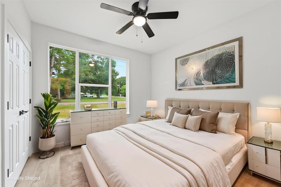 Furnished interior view inside a new home in , Conroe (Image 16).