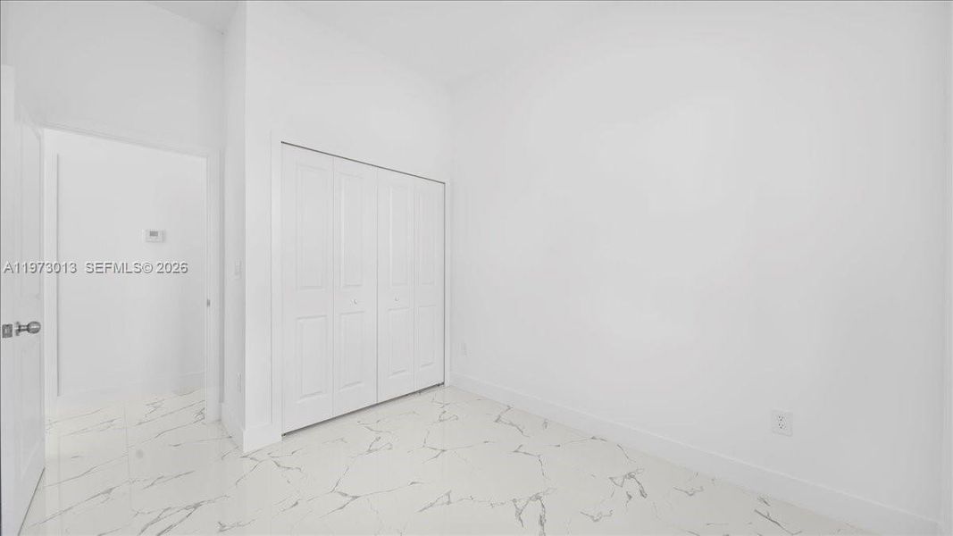 Spacious, unfurnished interior of a new home in , Lehigh Acres (Image 23).