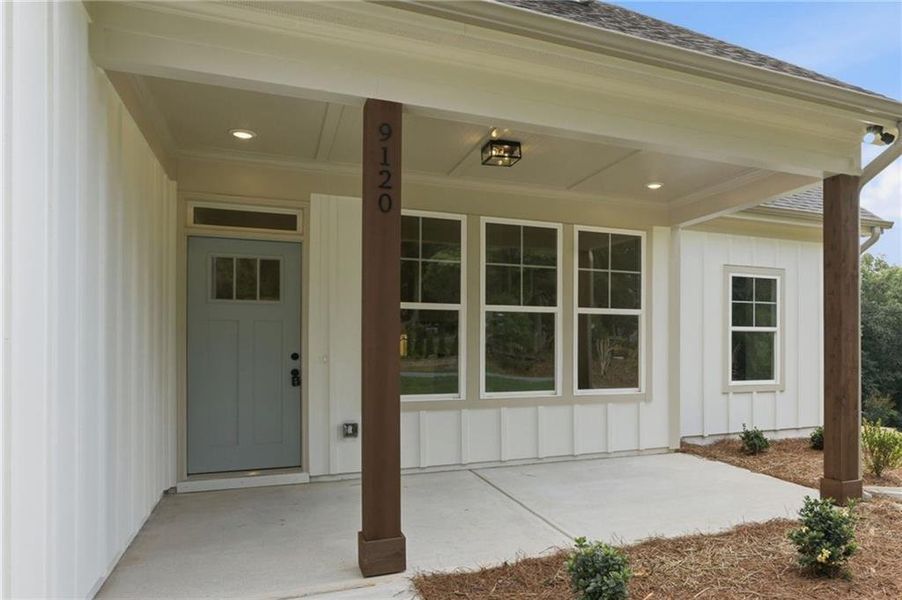 Exterior details and patio area of a home in , Gainesville (Image 4).