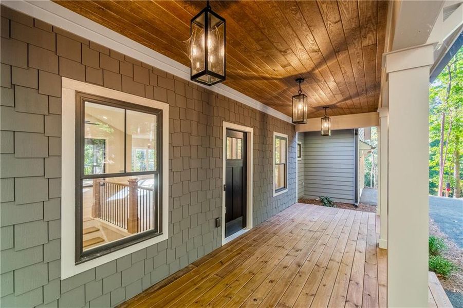 Exterior details and patio area of a home in , Jasper (Image 28).