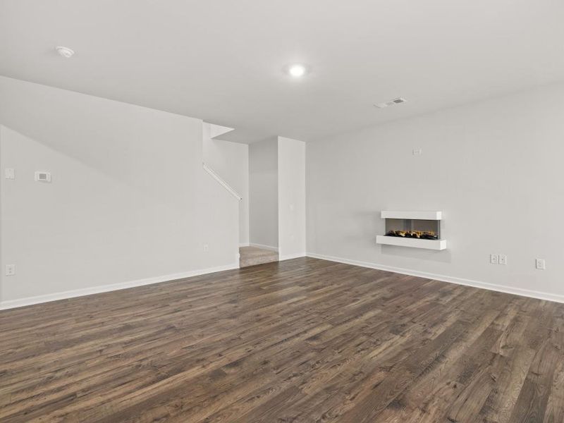 Spacious, unfurnished interior of a new home in Mountain Park, Dahlonega (Image 26).