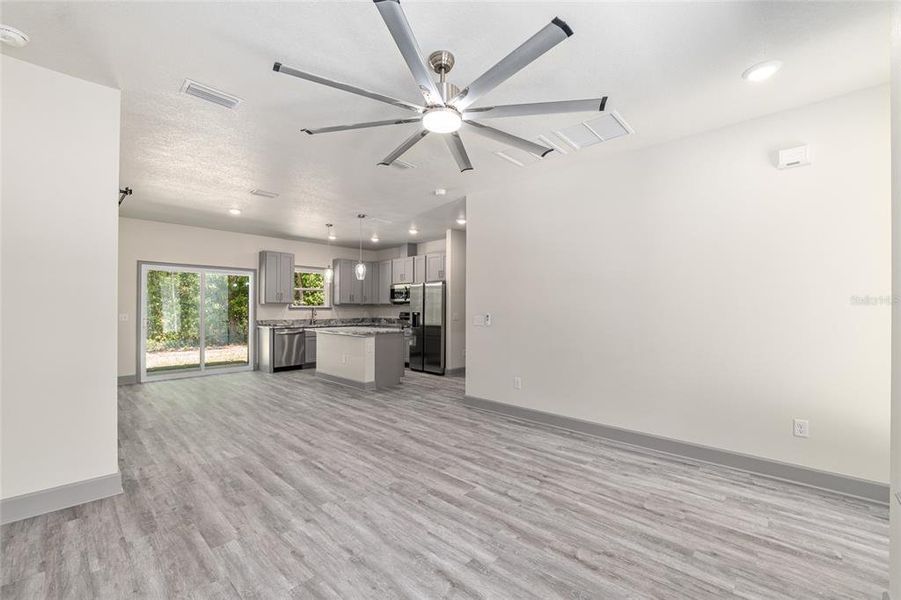 Spacious, unfurnished interior of a new home in , Fort White (Image 44).