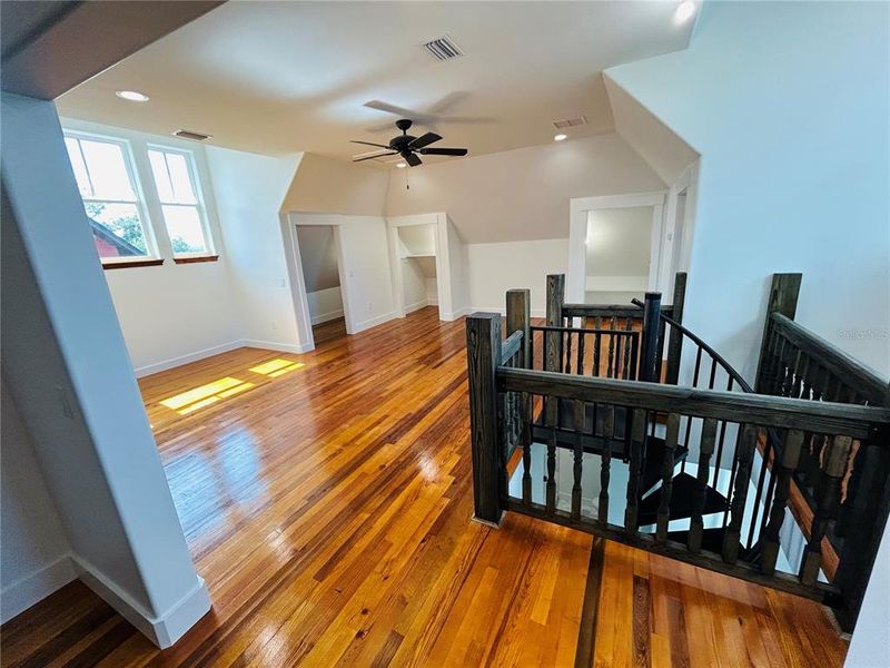 Spacious, unfurnished interior of a new home in , Gainesville (Image 18).