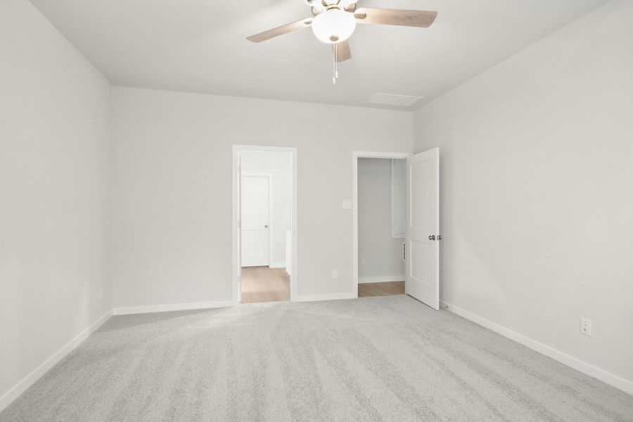 Spacious, unfurnished interior of a new home in Oakwood Ranch, Willis (Image 12).