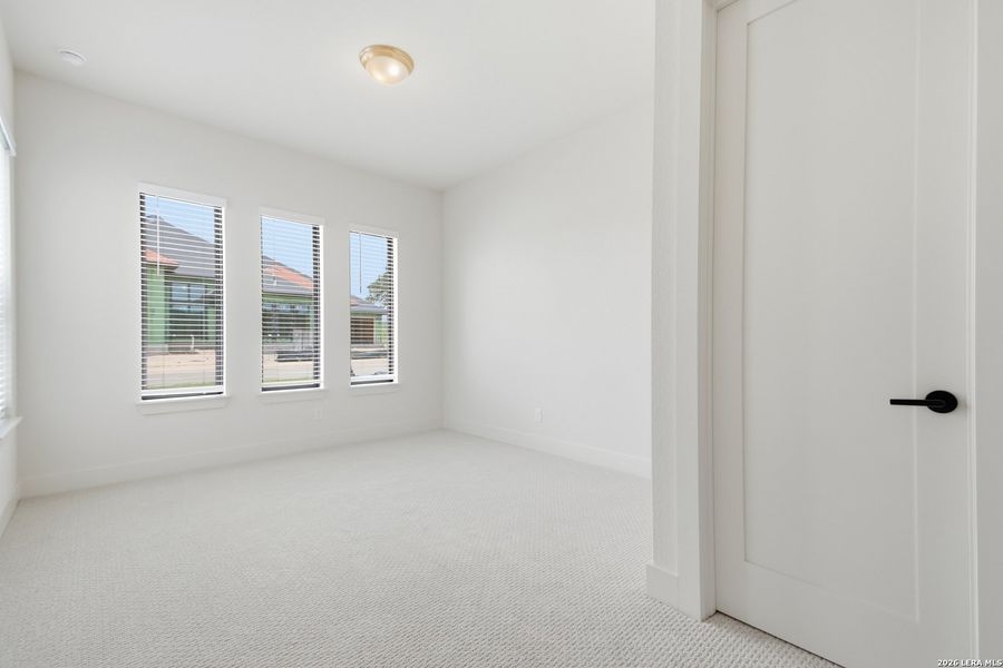 Spacious, unfurnished interior of a new home in Shavano Highlands, San Antonio (Image 36). Spacious, unfurnished interior of a new home in Shavano Highlands, San Antonio (Image 36).