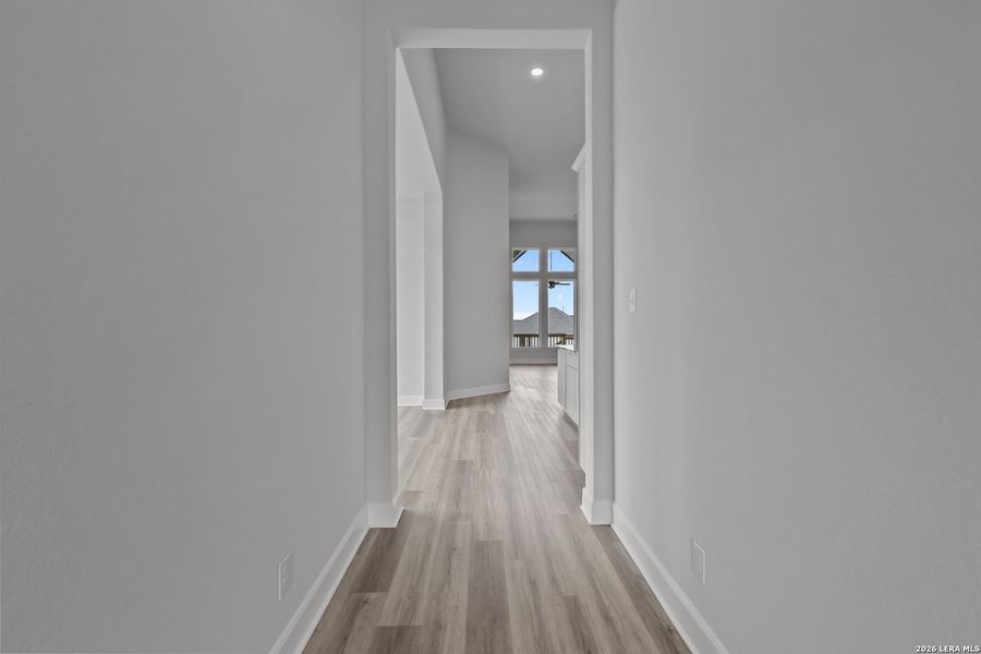 Spacious, unfurnished interior of a new home in Homestead, Schertz (Image 18).