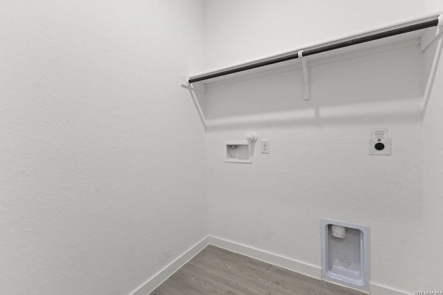 Spacious, unfurnished interior of a new home in Grace Valley, Marion (Image 36).