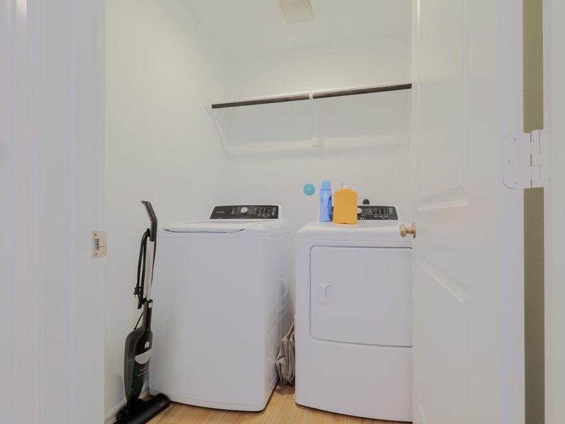 Image 12 of a home in Sterling Point at Baytown Crossings: Watermill Collection. Image 12 of a home in Sterling Point at Baytown Crossings: Watermill Collection.