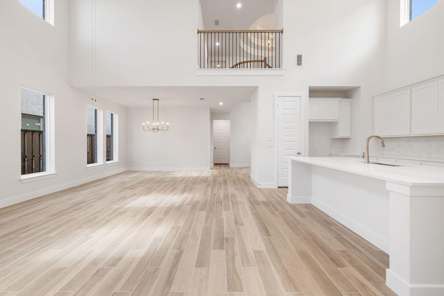 Spacious, unfurnished interior of a new home in Parmer Ranch, Georgetown (Image 14).