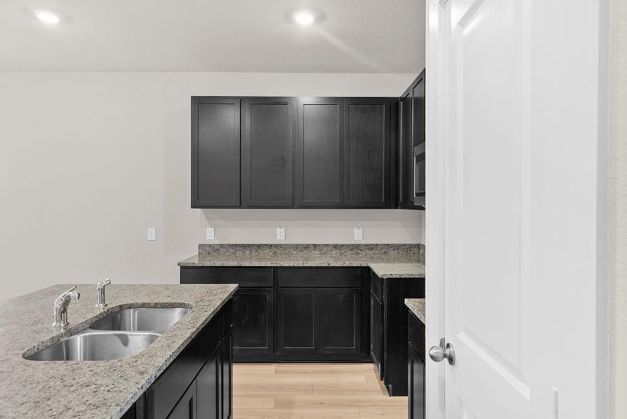 Furnished interior view inside a new home in Creekhaven, Rosharon (Image 10).