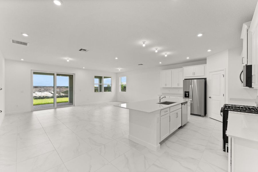 US_SEF_GATEWAY_LOT 355_dining