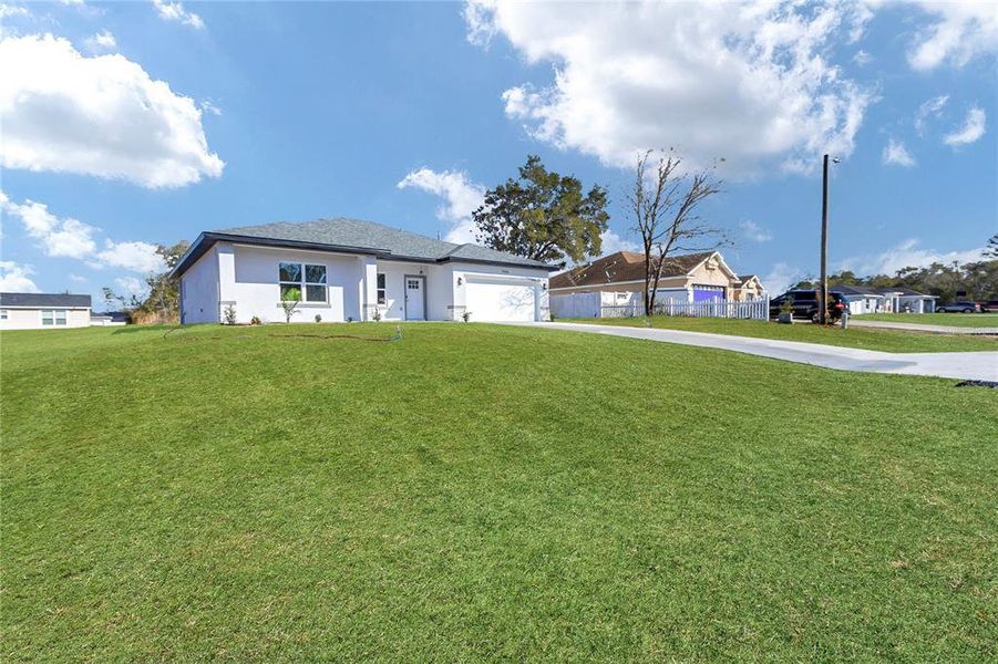 Exterior details and patio area of a home in , Ocala (Image 31). Exterior details and patio area of a home in , Ocala (Image 31).