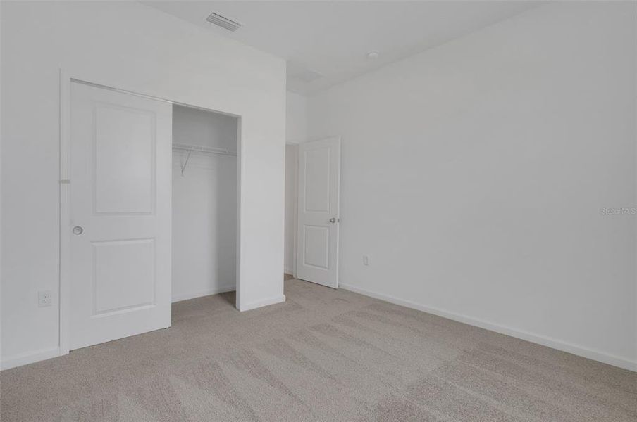 Spacious, unfurnished interior of a new home in , Deland (Image 25).