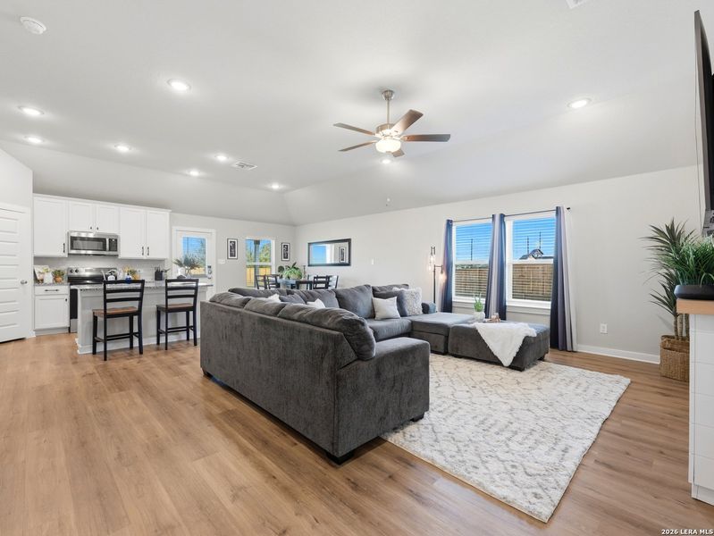 Furnished interior view inside a new home in Summer Hills, Atascosa (Image 13).