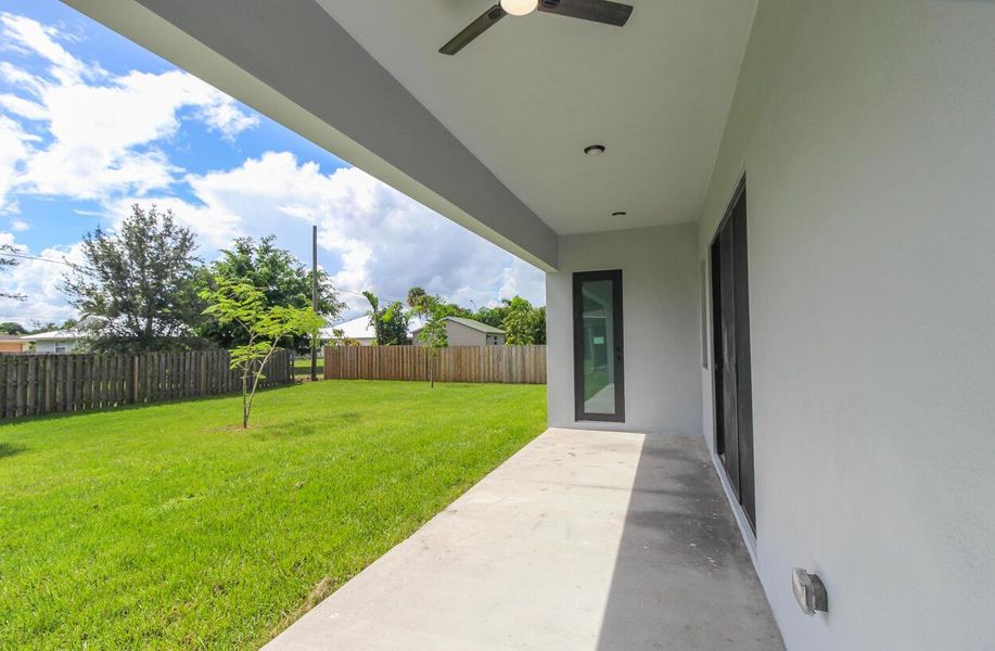 Exterior details and patio area of a home in , Port St. Lucie (Image 28).