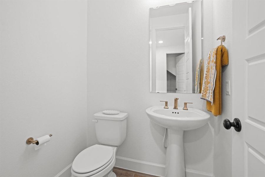 Convenient first-floor powder bath