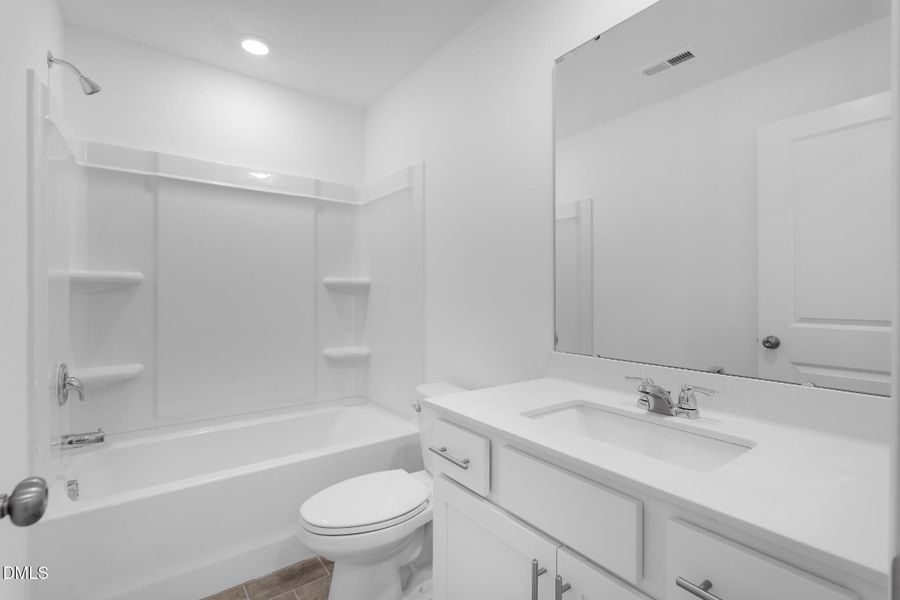 SUN_WesleyDowns_Pic_Davidson-27
