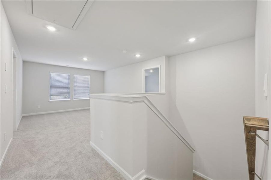 Spacious, unfurnished interior of a new home in Westmont Preserve, Powder Springs (Image 22).